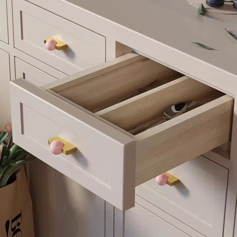 白いクリスタルボールと真鍮製の家具用取っ手。キッチンキャビネ - Furniture Hardware Drop Pulls のレビューと価格